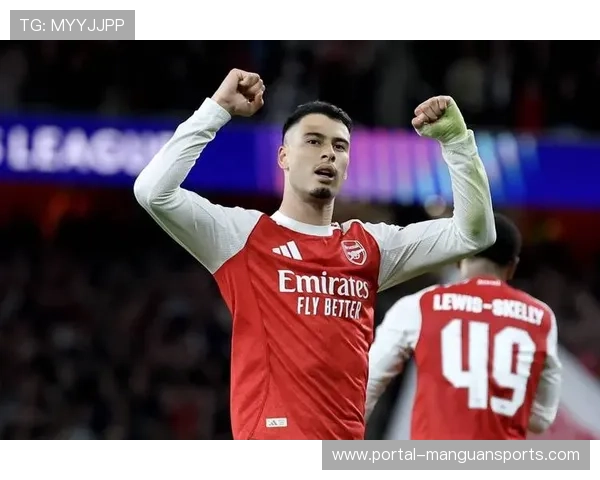 阿森纳球星马丁内利未婚妻低调支持，医学生生涯平衡受关注